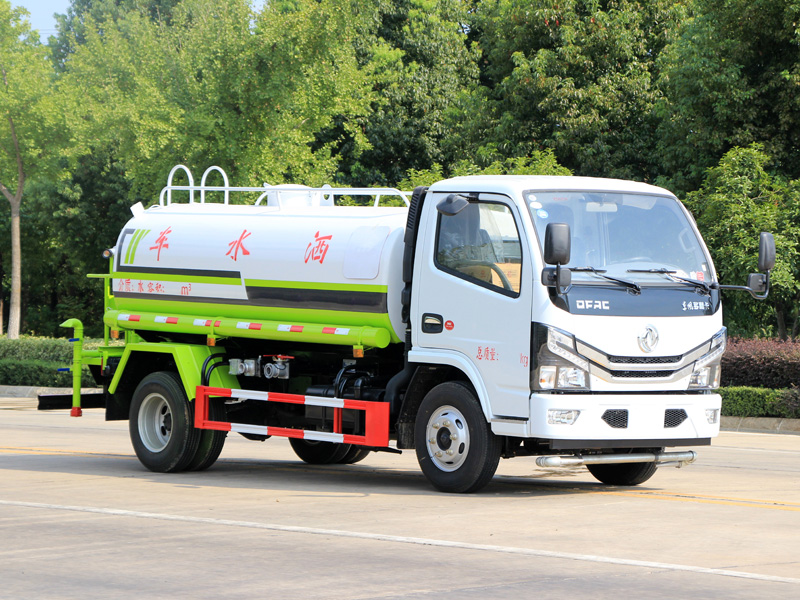 東風(fēng)小多利卡5方灑水車