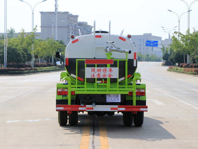 東風(fēng)灑水車5方