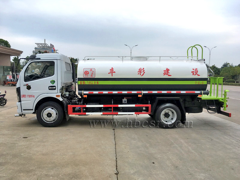 東風(fēng)多利卡10方灑水車